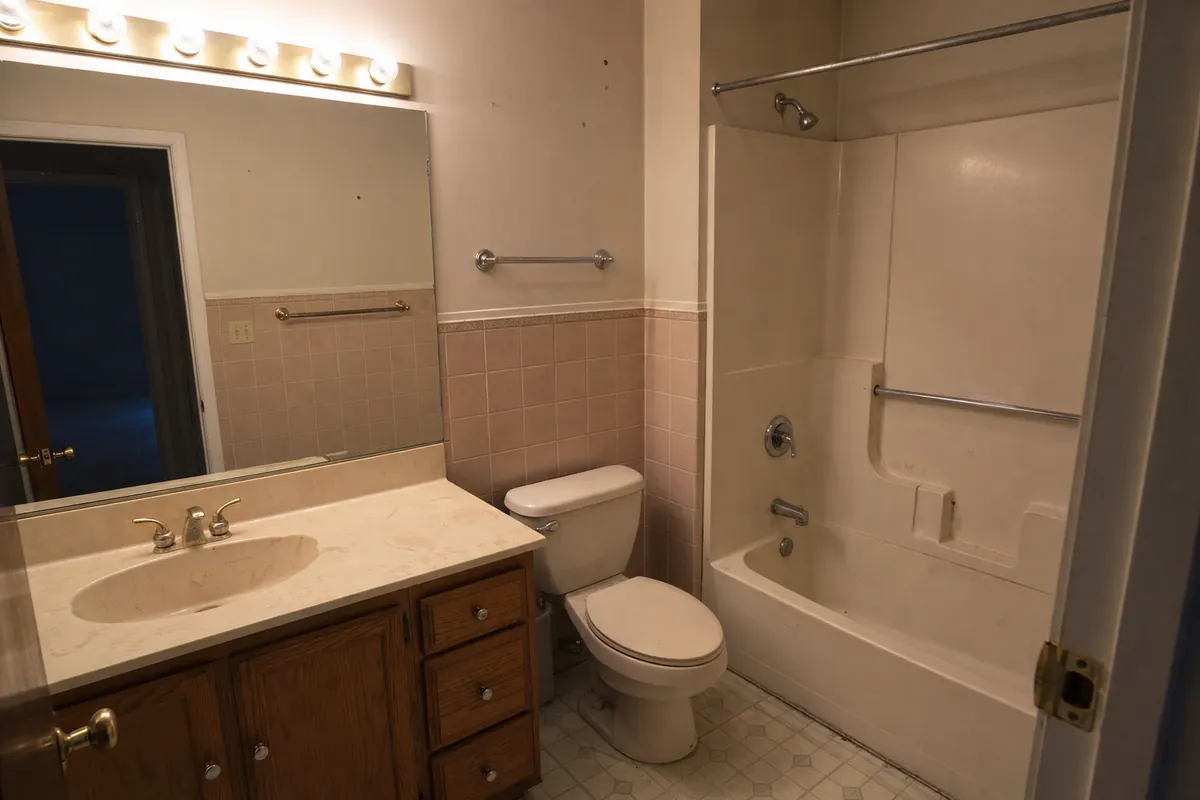 Bayside Spa Bathroom Retreat before