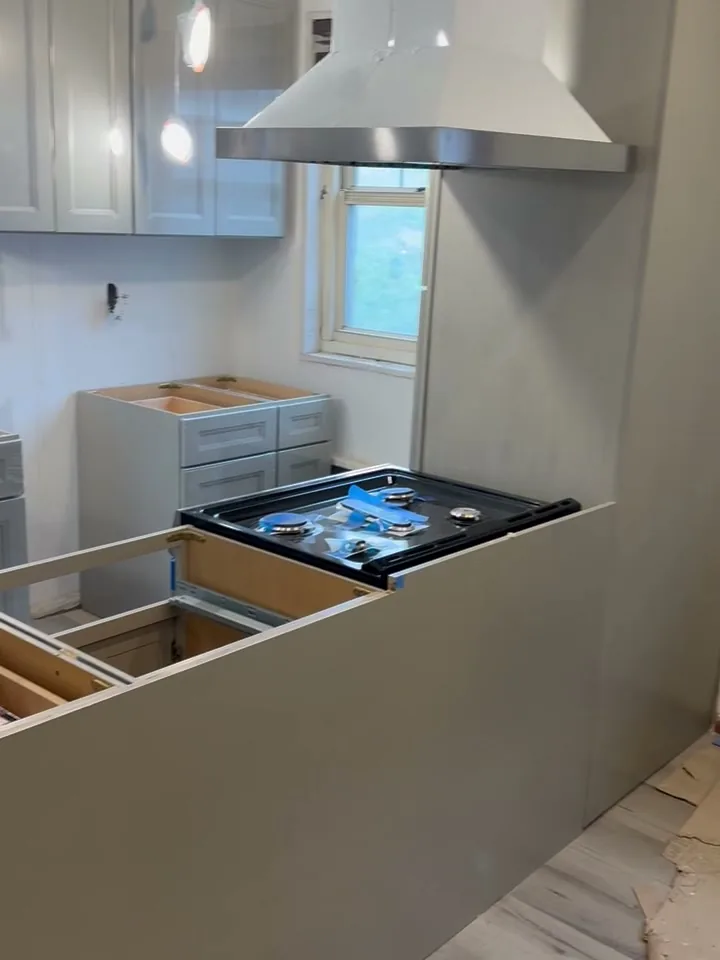 Shaker boxes set full height, no soffit above.